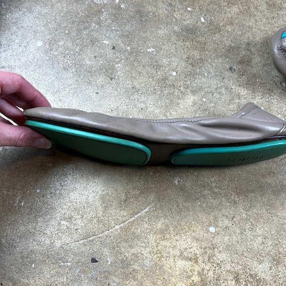 Tieks Tan Leather Ballet Flats 
Size: 9 - Picture 12 of 14